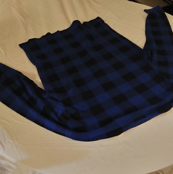 Old Navy Waffle Henley Tee Shirt - Picture 4 of 4